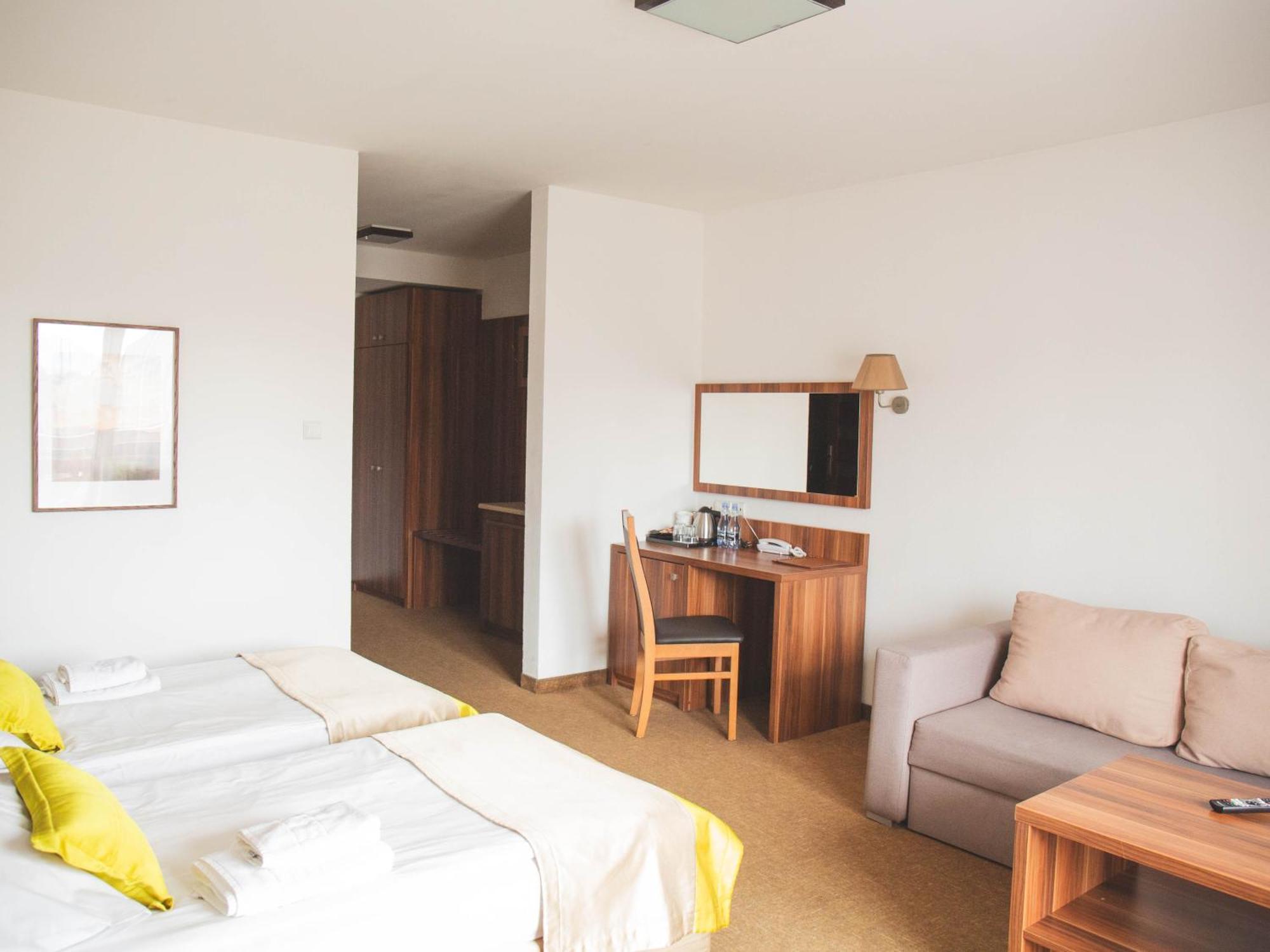 Hotel Beskidian ベンギエルスカ・グルカ エクステリア 写真